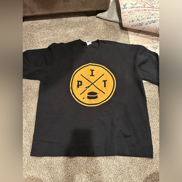 PITTSBURGH PENGUINS HOCKEY CREWNECK - Picture 2 of 4
